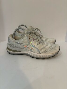 Asics Gel Nimbus 23 size 9